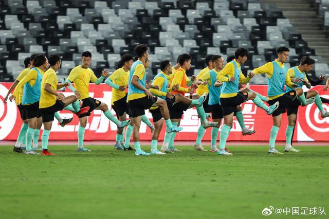 华体会-国足启程西征备战亚洲杯 印度爽约热身对手有变数