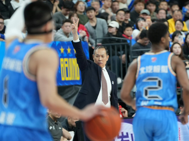 开云-北京首钢VS浙江男篮！许利民出奇制胜，斯佩尔曼复出，央视直播