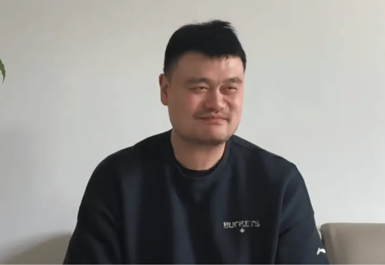 开云-姚明给王治郅送上了祝福！